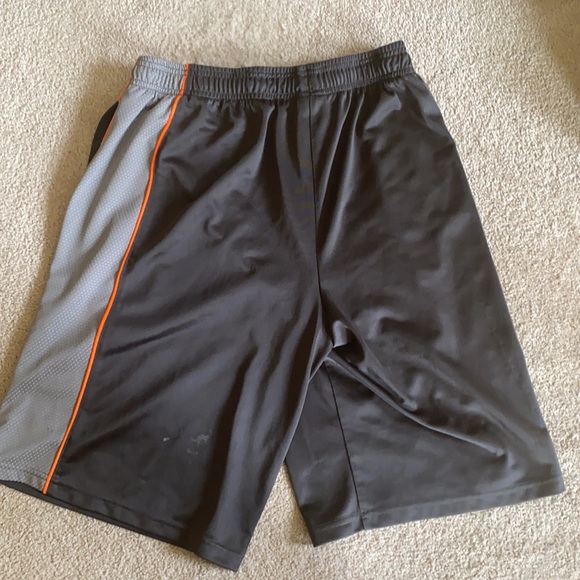 Champion boys athletic shorts xl - Picture 2 of 2
